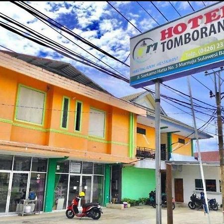 Oyo 93411 Syariah Hotel Tomborang Karema Esterno foto